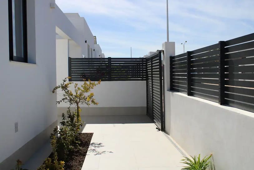 3 bedroom Villa for sale in Mar de Cristal with pool - € 435,000 (Ref: 8598077)