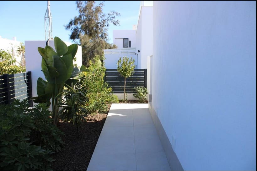 3 bedroom Villa for sale in Mar de Cristal with pool - € 435,000 (Ref: 8598077)