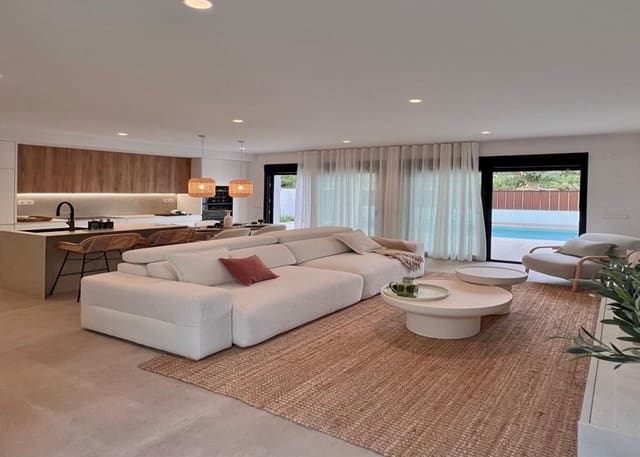 Chalet de 3 habitaciones en San Pedro del Pinatar en venta con piscina - 419.950 € (Ref: 8755124)