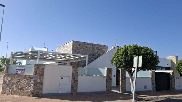 3 makuuhuone Huvila myytävänä paikassa Lo Pagan, San Pedro del Pinatar mukana uima-altaan - 550 000 € (Ref: 8961120)