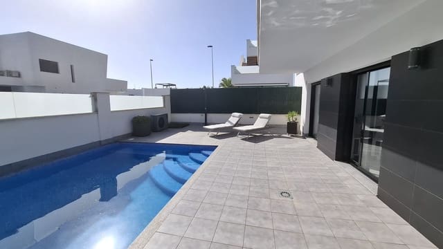 3 makuuhuone Huvila myytävänä paikassa Lo Pagan, San Pedro del Pinatar mukana uima-altaan - 550 000 € (Ref: 8961120)