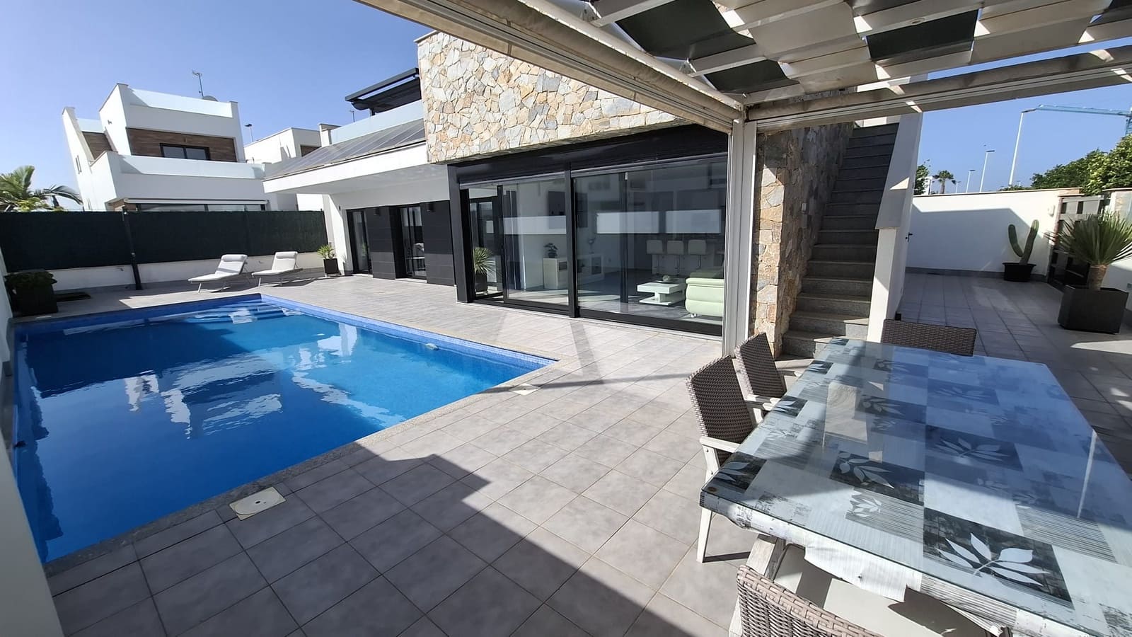 3 makuuhuone Huvila myytävänä paikassa Lo Pagan mukana uima-altaan - 550 000 € (Ref: 8961120)