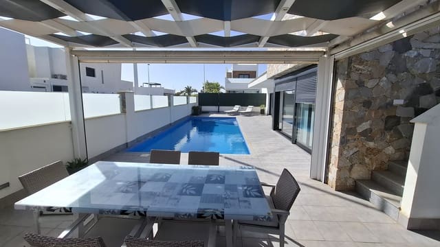 3 makuuhuone Huvila myytävänä paikassa Lo Pagan, San Pedro del Pinatar mukana uima-altaan - 550 000 € (Ref: 8961120)