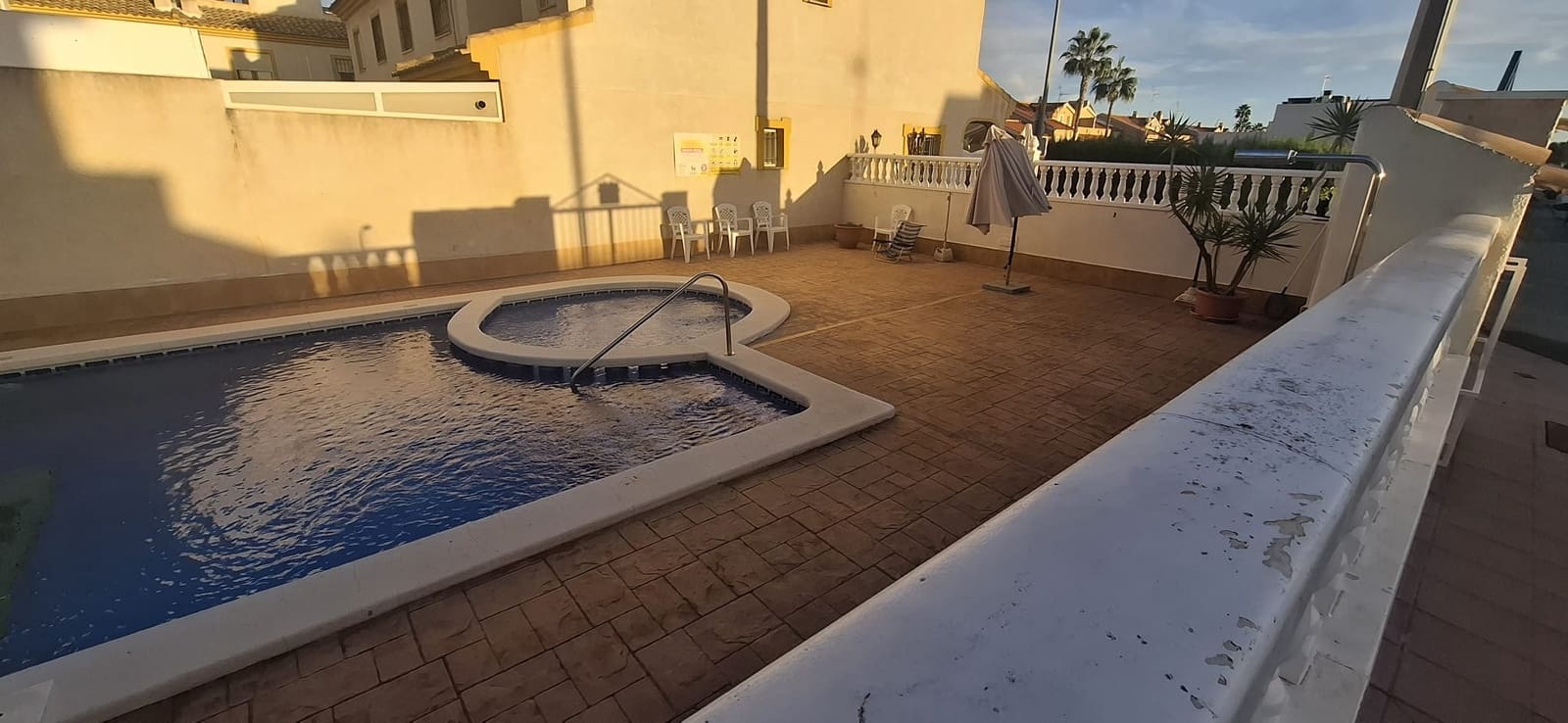 3 soveværelse Byhus til salg i Santiago de la Ribera med swimmingpool - € 164.000 (Ref: 9400518)