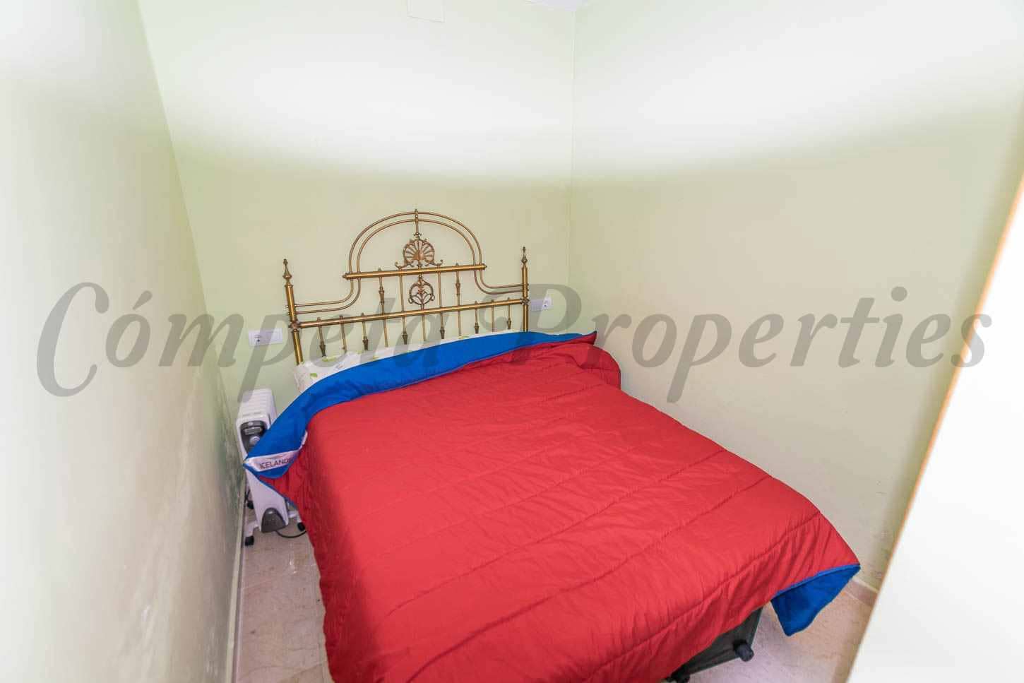 5 bedroom Townhouse for sale in Archez - € 139,680 (Ref: 10001227)
