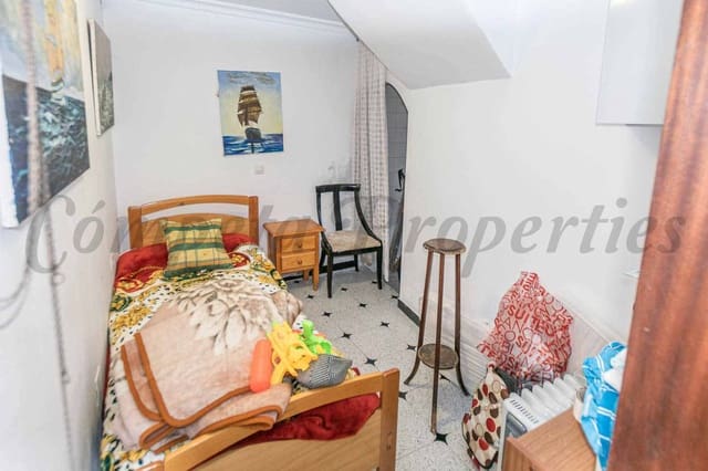 5 bedroom Townhouse for sale in Archez - € 139,680 (Ref: 10001227)