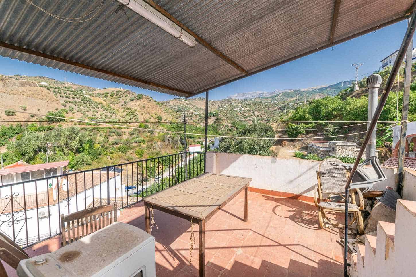5 bedroom Townhouse for sale in Archez - € 139,680 (Ref: 10001227)