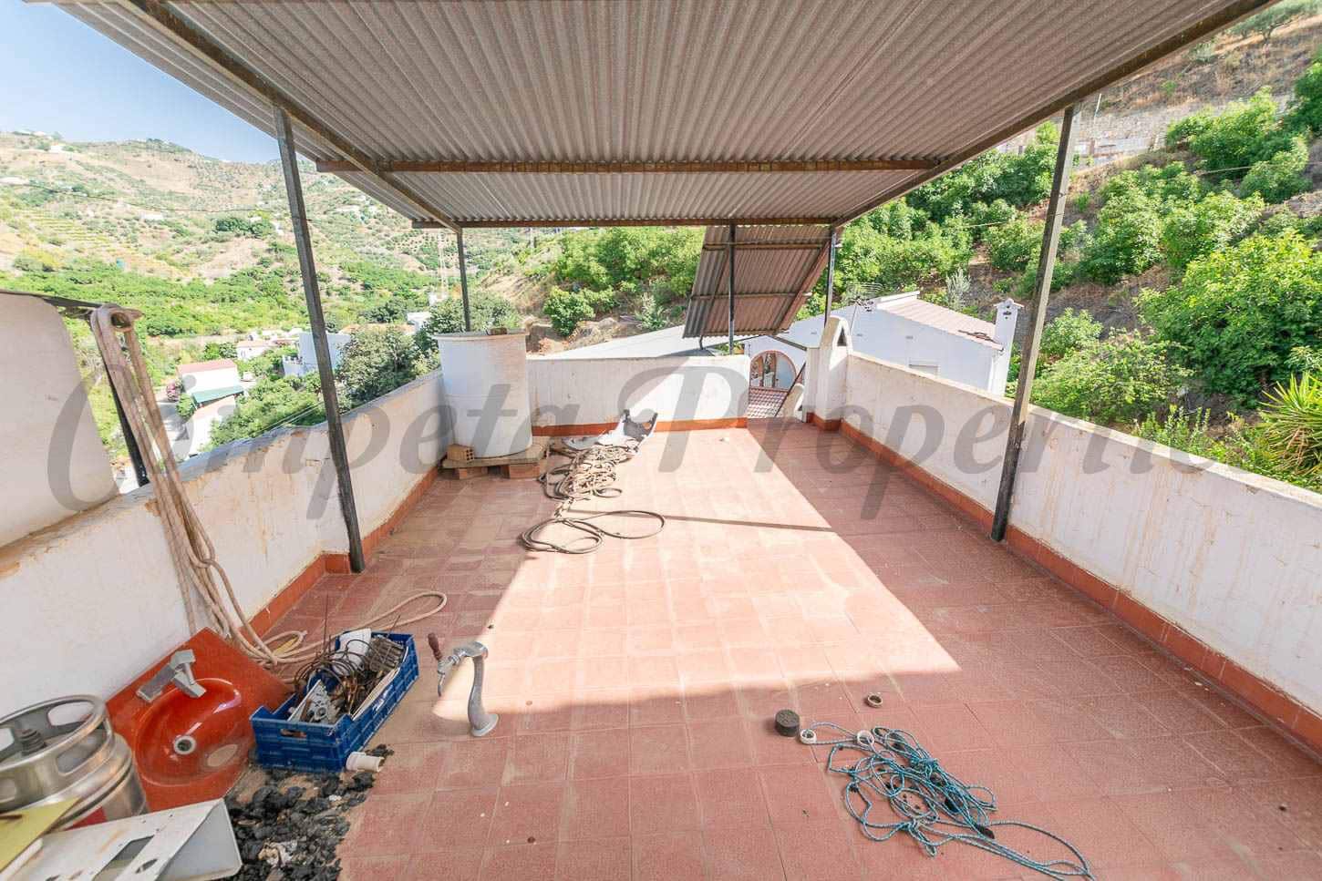 5 bedroom Townhouse for sale in Archez - € 139,680 (Ref: 10001227)