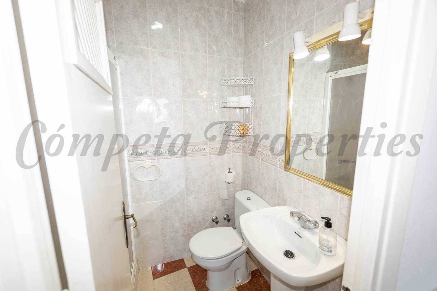 2 slaapkamer Appartement te huur in Nerja - € 700 (Ref: 10004294)