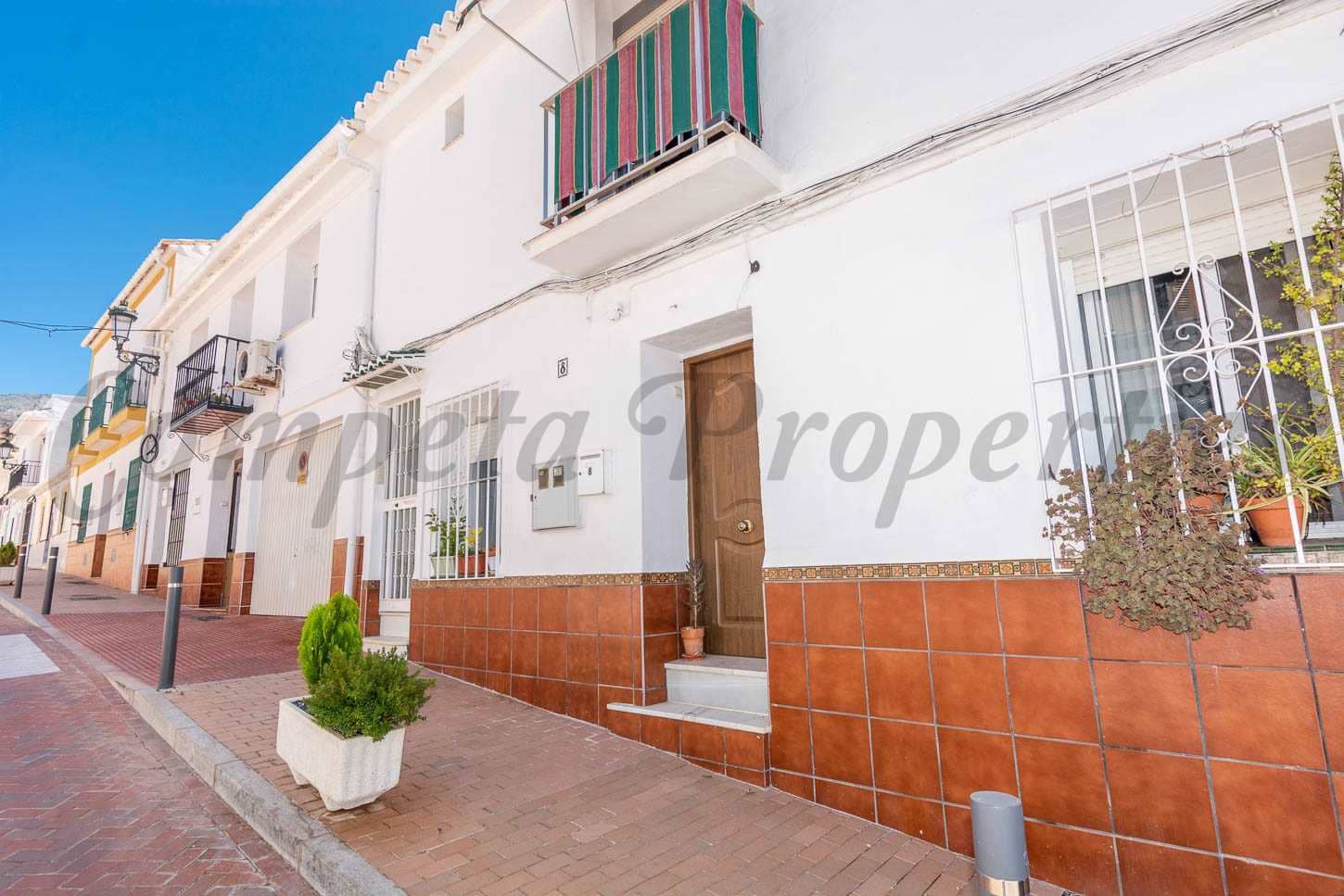 2 slaapkamer Appartement te huur in Nerja - € 700 (Ref: 10004294)