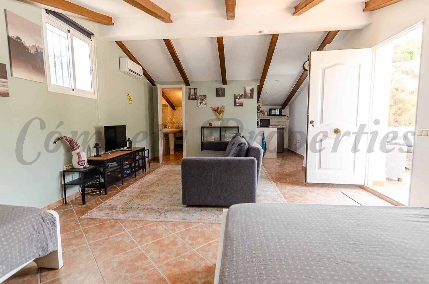 4 Zimmer Finca/Landgut zu verkaufen in Sayalonga mit Pool Garage - 480.000 € (Ref: 10004314)