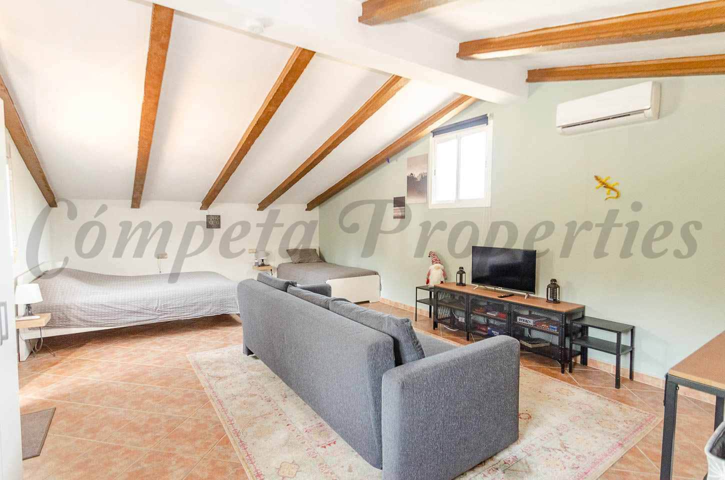 4 Zimmer Finca/Landgut zu verkaufen in Sayalonga mit Pool Garage - 480.000 € (Ref: 10004314)