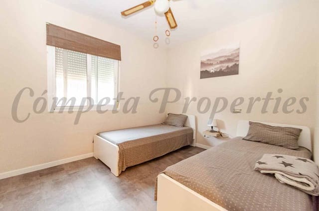 4 Zimmer Finca/Landgut zu verkaufen in Sayalonga mit Pool Garage - 480.000 € (Ref: 10004314)