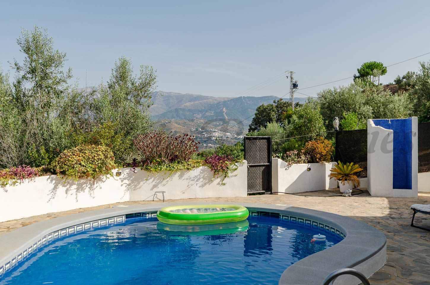 4 Zimmer Finca/Landgut zu verkaufen in Sayalonga mit Pool Garage - 480.000 € (Ref: 10004314)