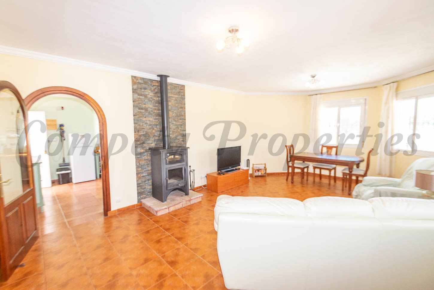 3 chambre Finca/Maison de Campagne à vendre à Competa avec piscine garage - 362 000 € (Ref: 10007685)