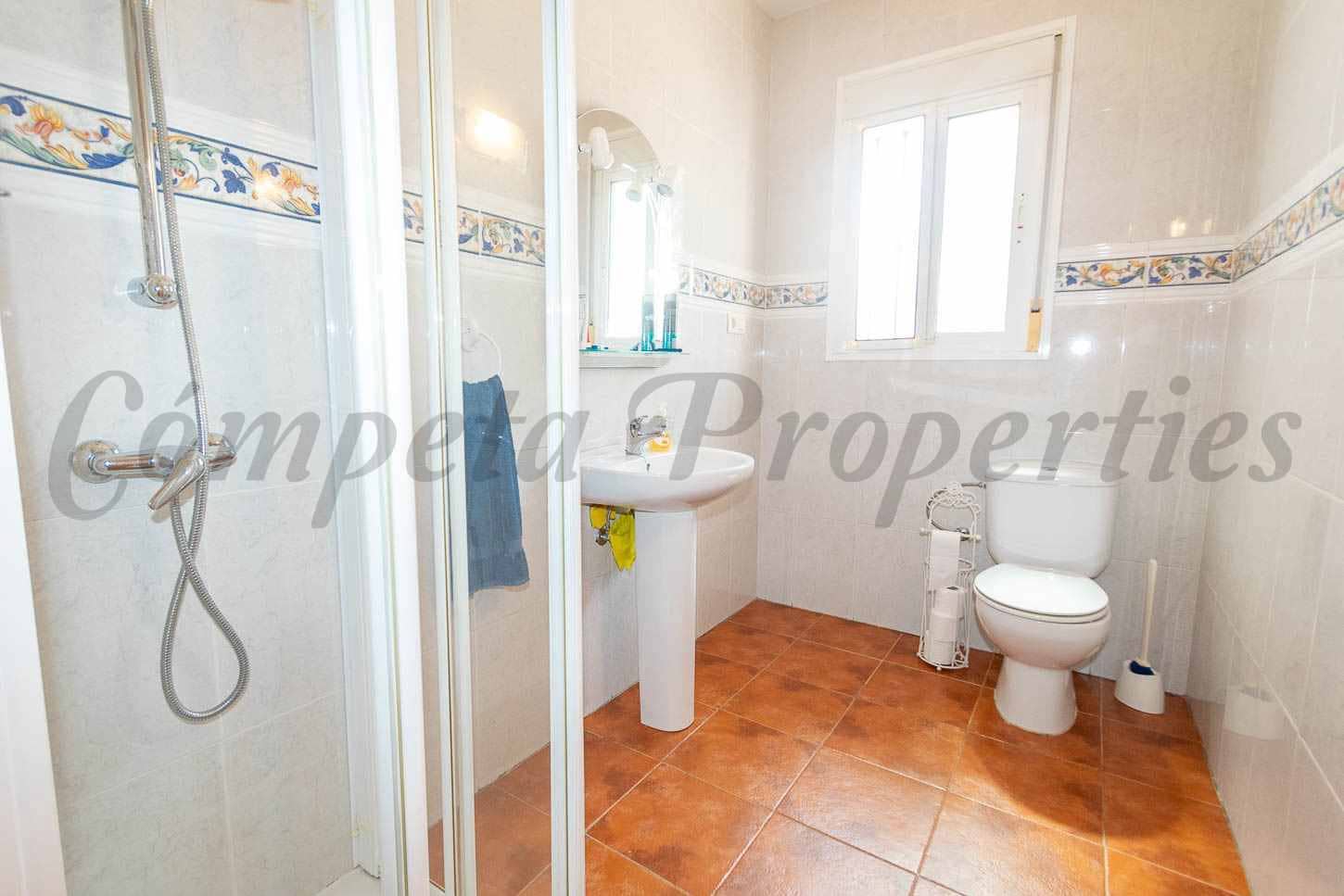3 chambre Finca/Maison de Campagne à vendre à Competa avec piscine garage - 362 000 € (Ref: 10007685)