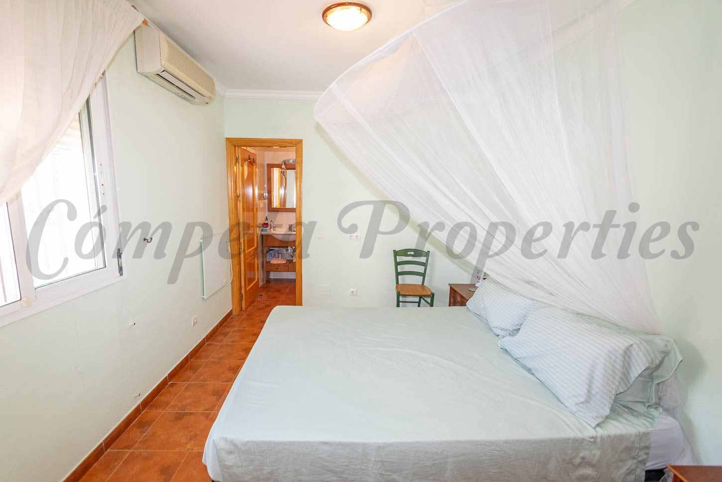 3 chambre Finca/Maison de Campagne à vendre à Competa avec piscine garage - 362 000 € (Ref: 10007685)