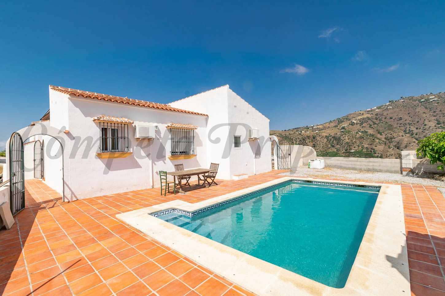 3 chambre Finca/Maison de Campagne à vendre à Competa avec piscine garage - 362 000 € (Ref: 10007685)