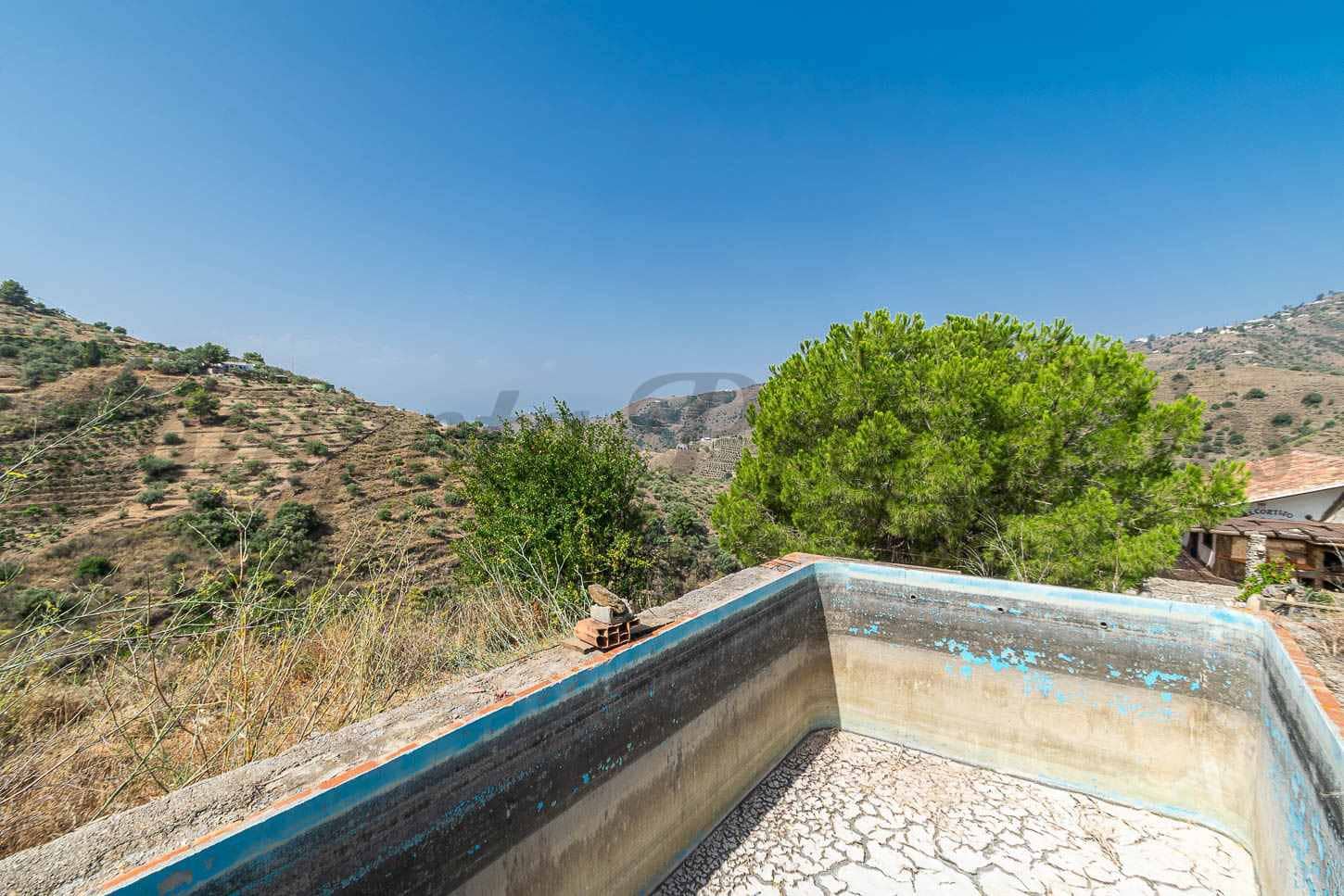 2 chambre Finca/Maison de Campagne à vendre à Torrox avec piscine - 190 000 € (Ref: 10012133)