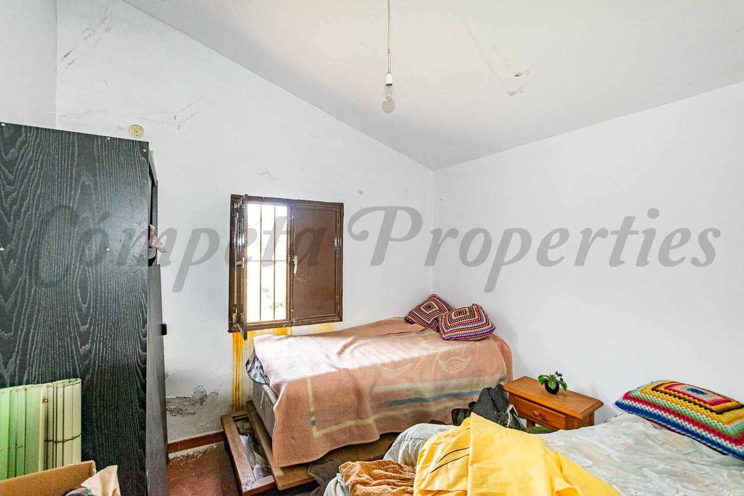 2 chambre Finca/Maison de Campagne à vendre à Torrox avec piscine - 190 000 € (Ref: 10012133)