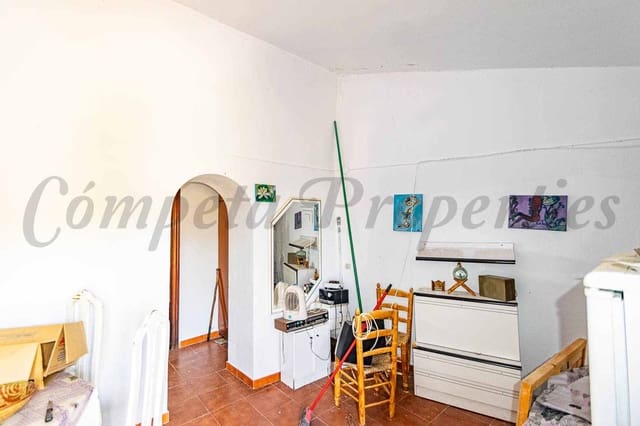 2 chambre Finca/Maison de Campagne à vendre à Torrox avec piscine - 190 000 € (Ref: 10012133)