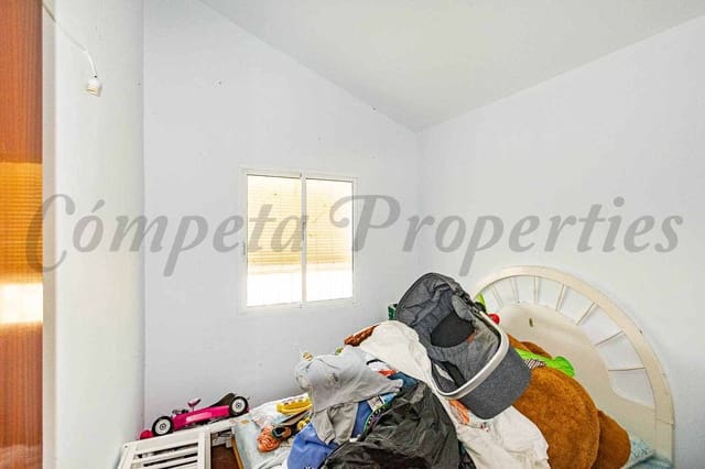 2 chambre Finca/Maison de Campagne à vendre à Torrox avec piscine - 190 000 € (Ref: 10012133)