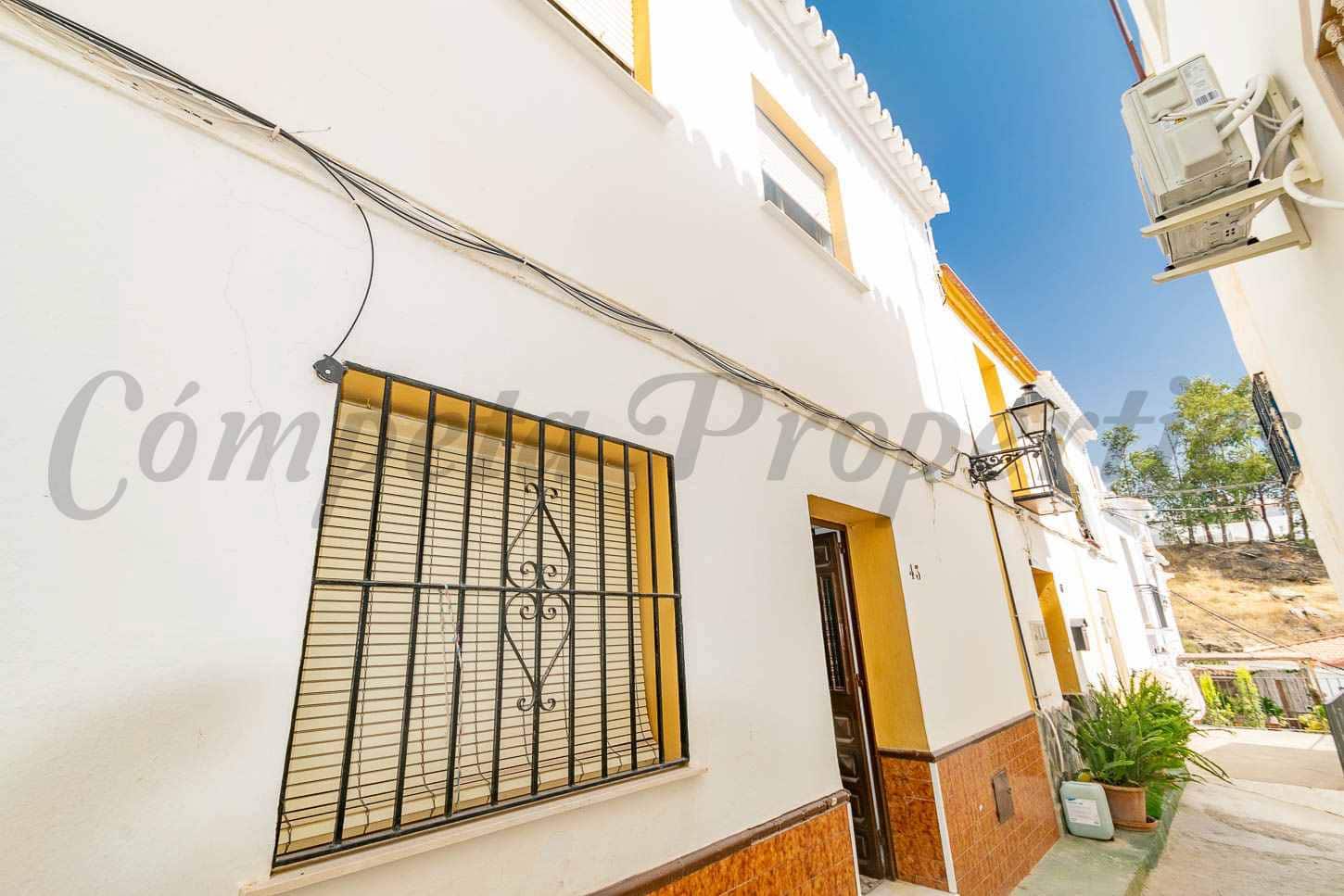 4 sovrum Hus till salu i Torrox - 190 000 € (Ref: 10012162)