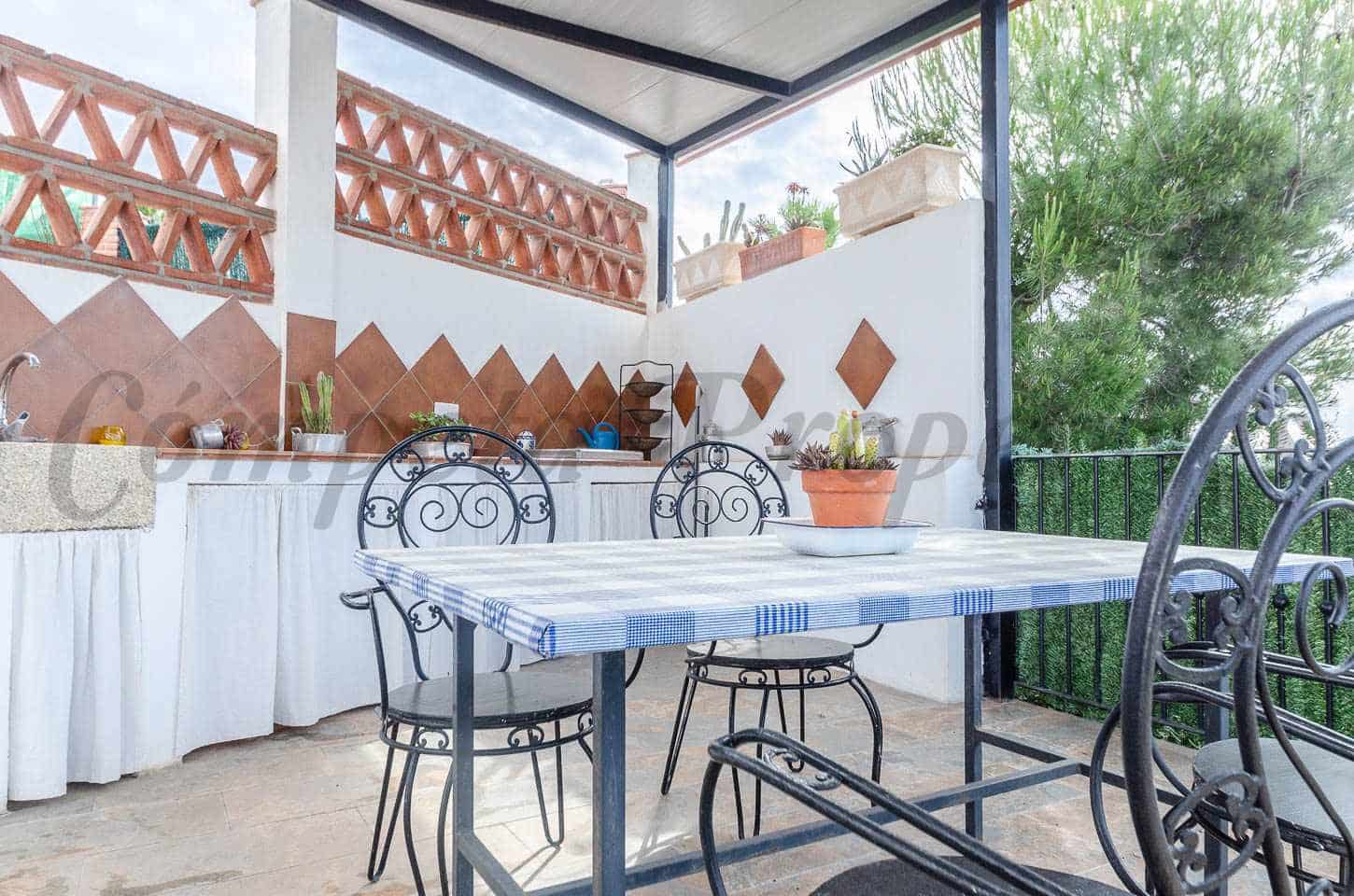 2 quarto Quinta/Casa Rural para venda em Torrox com piscina garagem - 330 000 € (Ref: 10021310)
