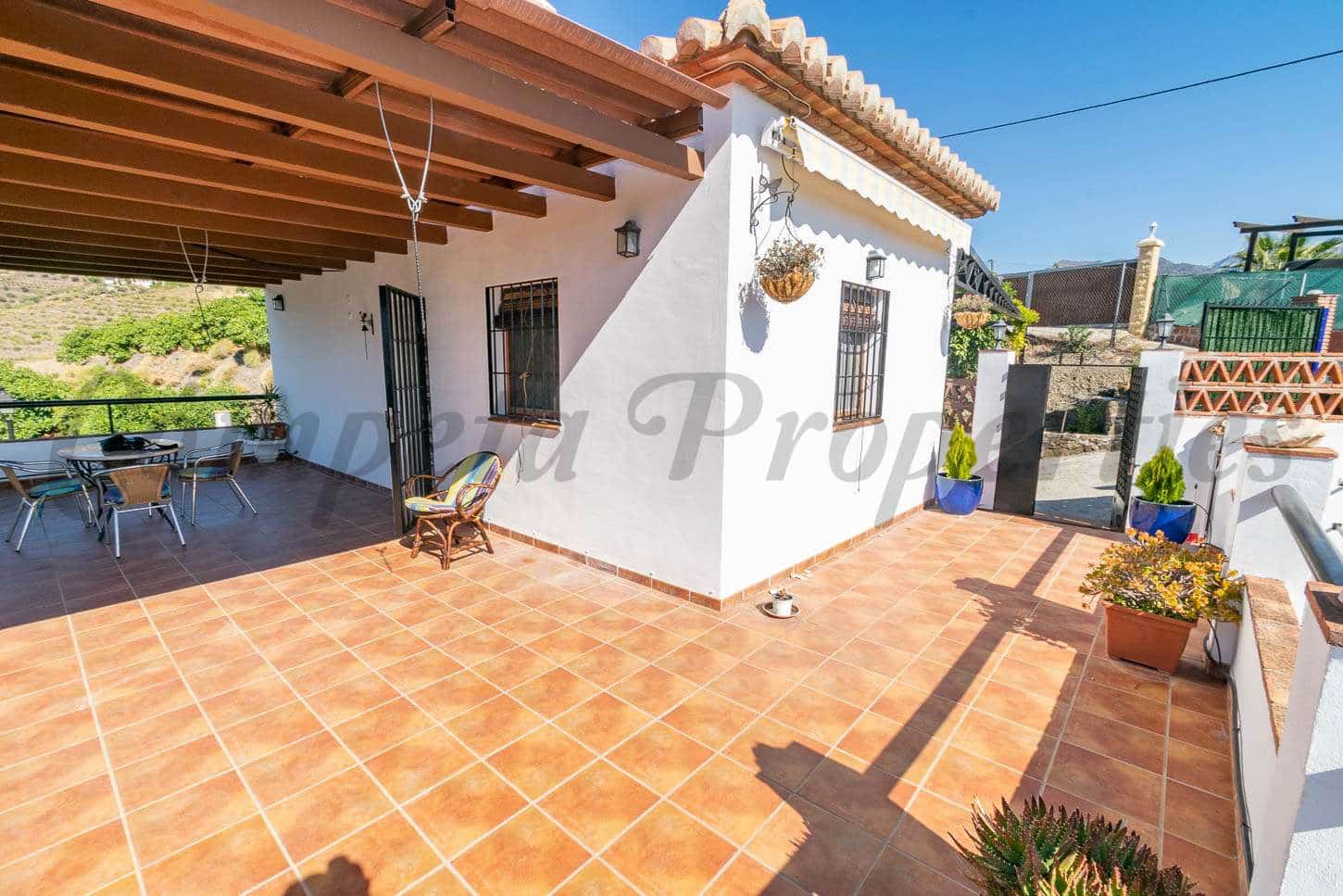 2 quarto Quinta/Casa Rural para venda em Torrox com piscina garagem - 330 000 € (Ref: 10021310)