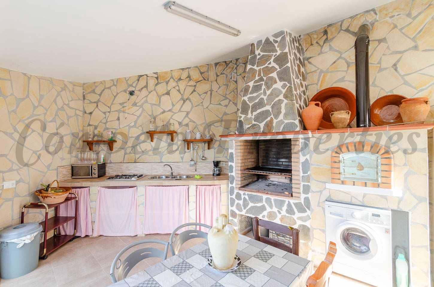 9 soveværelse Finca/Landehus til leje i Competa med swimmingpool - € 3.125 (Ref: 10029667)