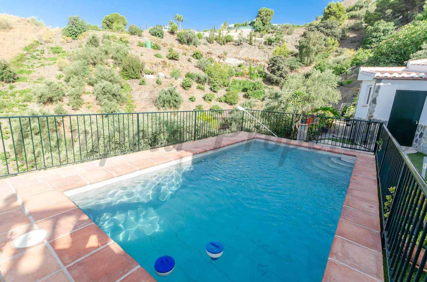 9 soveværelse Finca/Landehus til leje i Competa med swimmingpool - € 3.125 (Ref: 10029667)