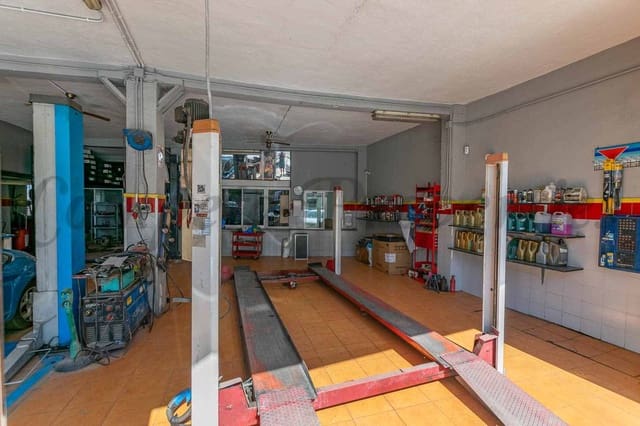 Local Commercial à louer à Cómpeta - 2 000 € (Ref: 10030764)