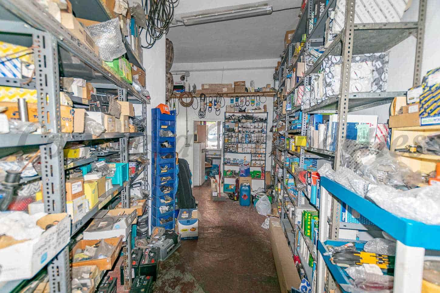 Local Commercial à louer à Competa - 2 000 € (Ref: 10030764)