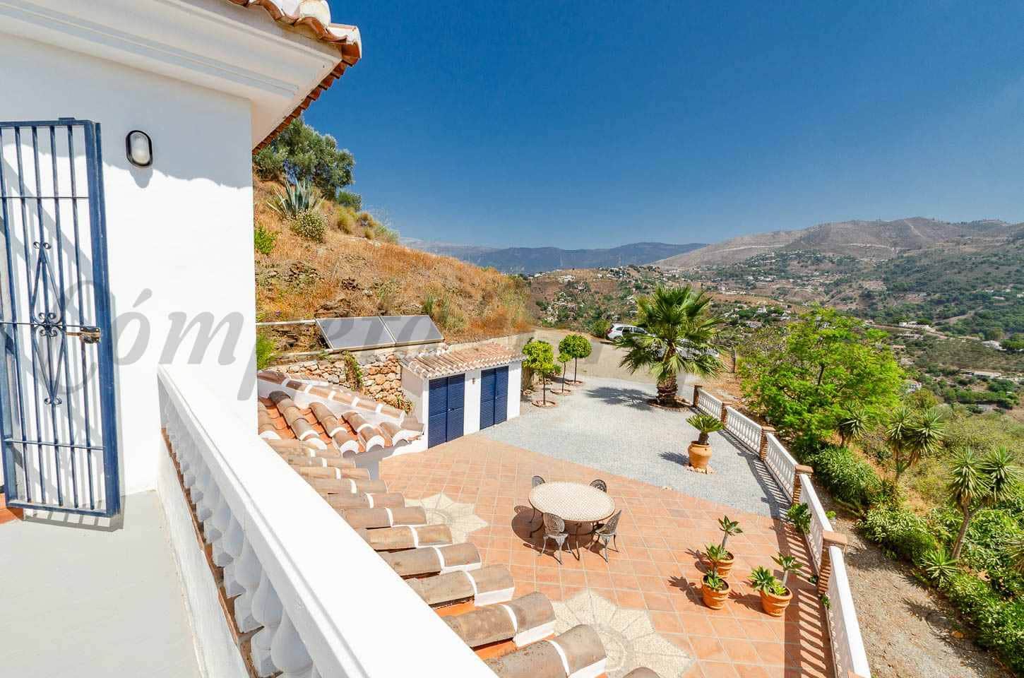 5 quarto Quinta/Casa Rural para venda em Competa com piscina - 780 000 € (Ref: 10033052)