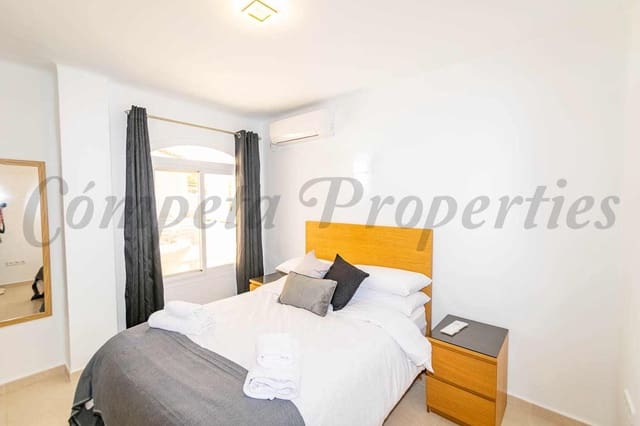 2 soveværelse Lejlighed til salg i Capistrano, Nerja med swimmingpool garage - € 325.000 (Ref: 10034270)