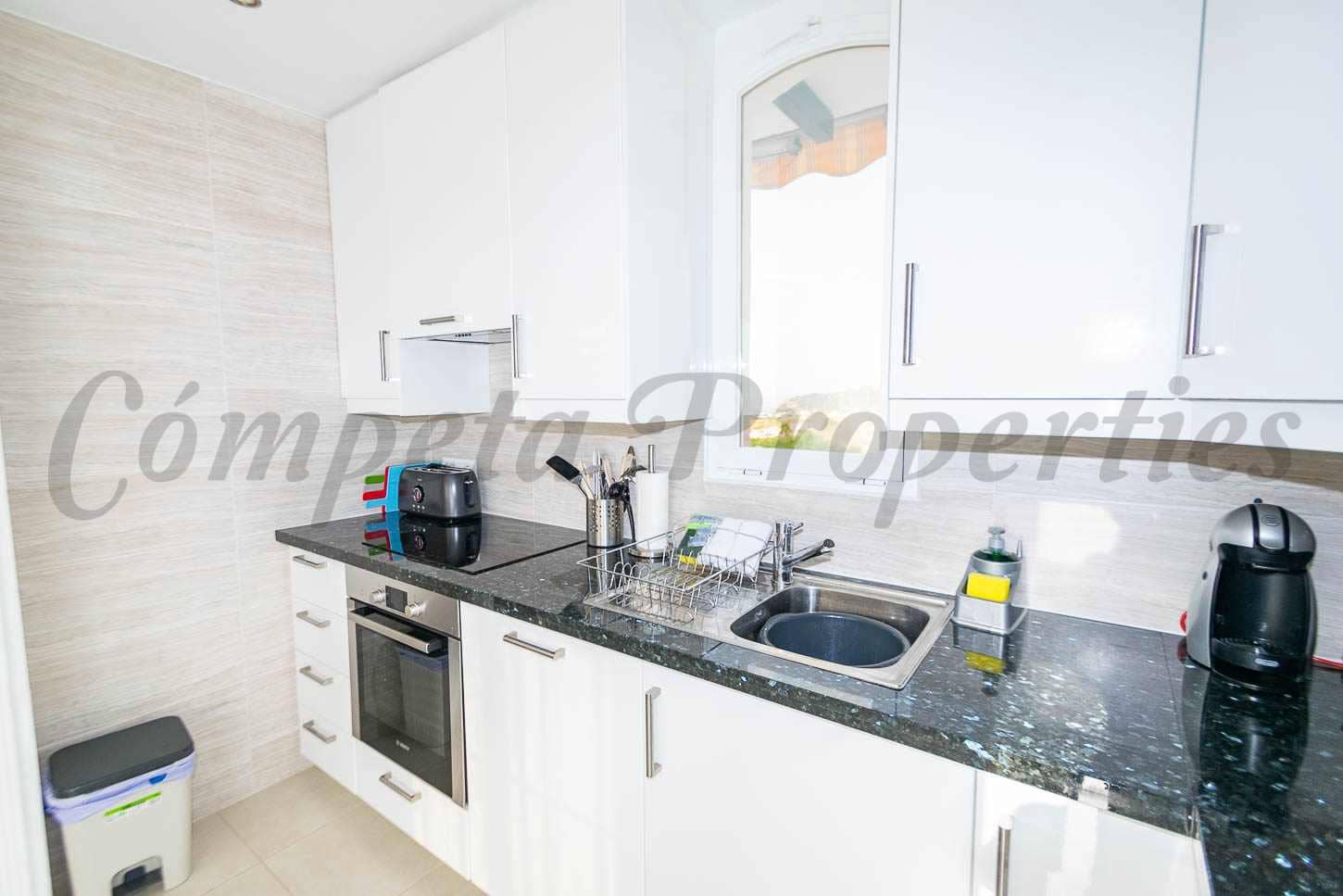 2 Zimmer Apartment zu verkaufen in Nerja mit Pool Garage - 325.000 € (Ref: 10034270)
