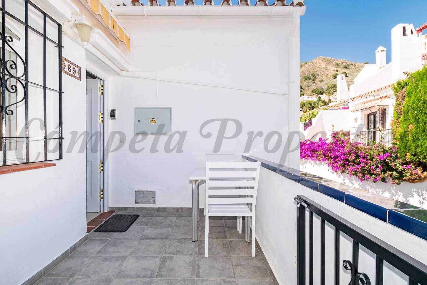 2 Zimmer Apartment zu verkaufen in Nerja mit Pool Garage - 325.000 € (Ref: 10034270)