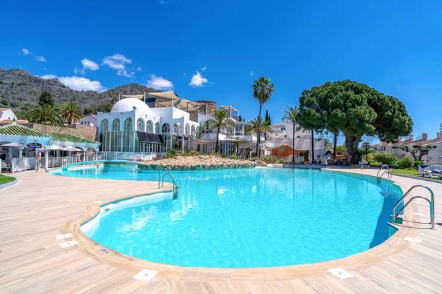 2 soveværelse Lejlighed til salg i Capistrano, Nerja med swimmingpool garage - € 325.000 (Ref: 10034270)