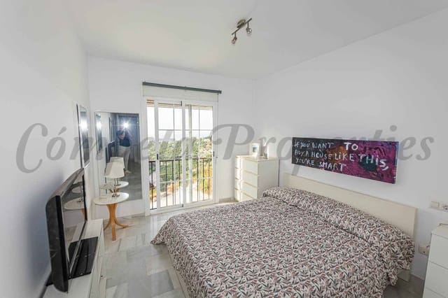3 soveværelse Byhus til salg i Frigiliana med swimmingpool garage - € 950.000 (Ref: 10034391)