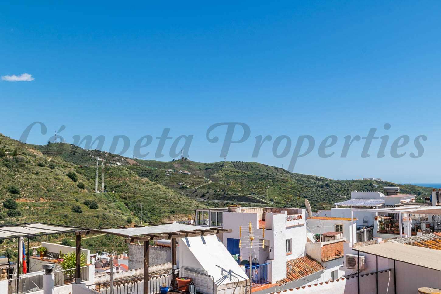 Maison de Ville de 2 chambres à louer à Torrox - 750 € (Ref: 10034420)