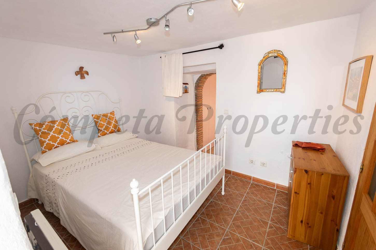 1 bedroom Townhouse for rent in Torrox - € 450 (Ref: 10034465)
