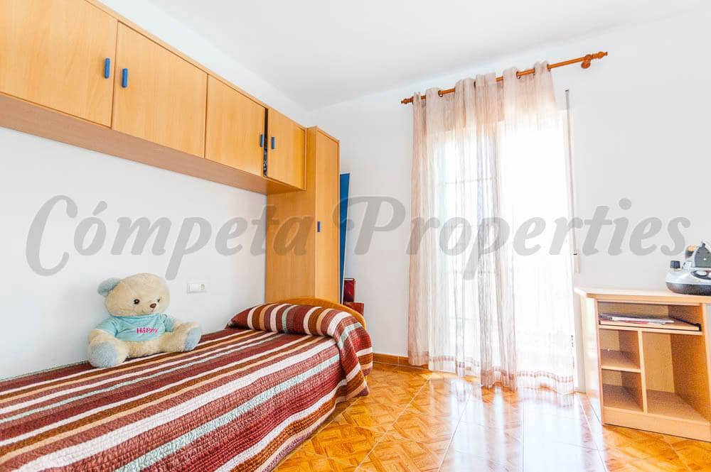 Haus zu vermieten in Sedella - 750 € (Ref: 10035942)