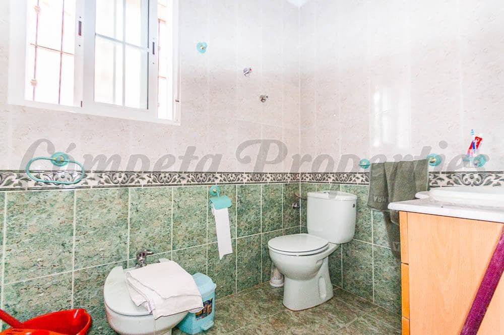 Haus zu vermieten in Sedella - 750 € (Ref: 10035942)