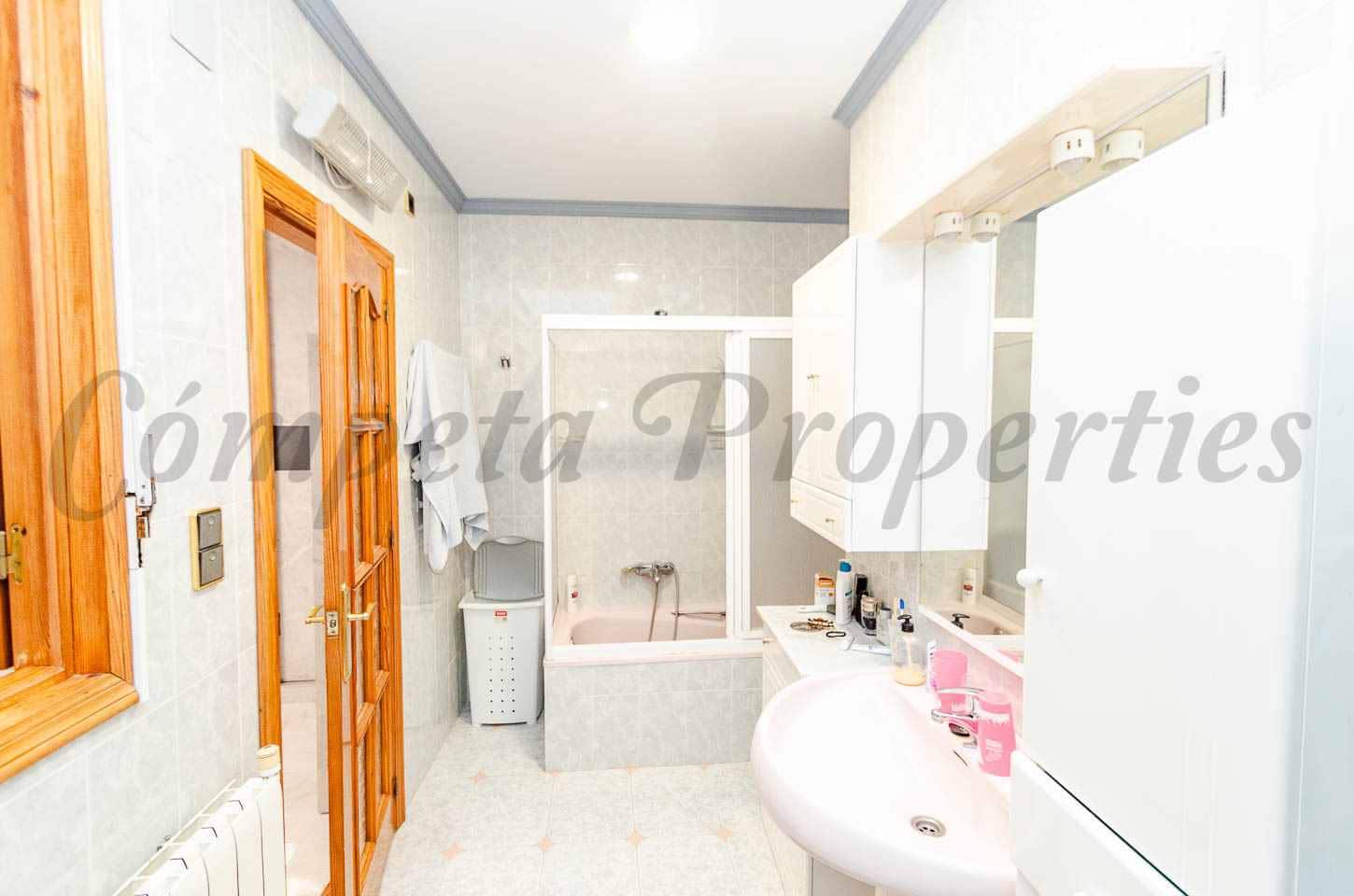 5 slaapkamer Huis te koop in Competa met zwembad garage - € 649.000 (Ref: 10037616)
