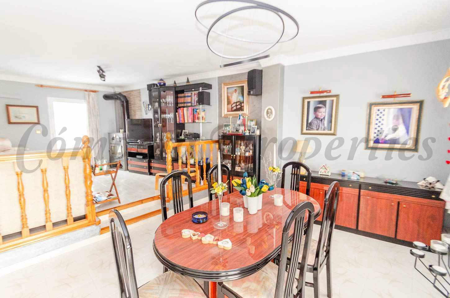 5 slaapkamer Huis te koop in Competa met zwembad garage - € 649.000 (Ref: 10037616)