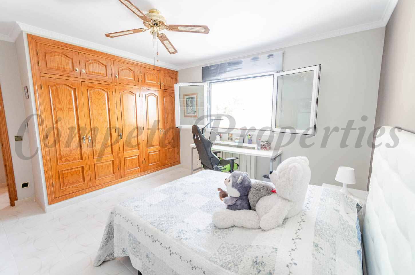 5 slaapkamer Huis te koop in Competa met zwembad garage - € 649.000 (Ref: 10037616)
