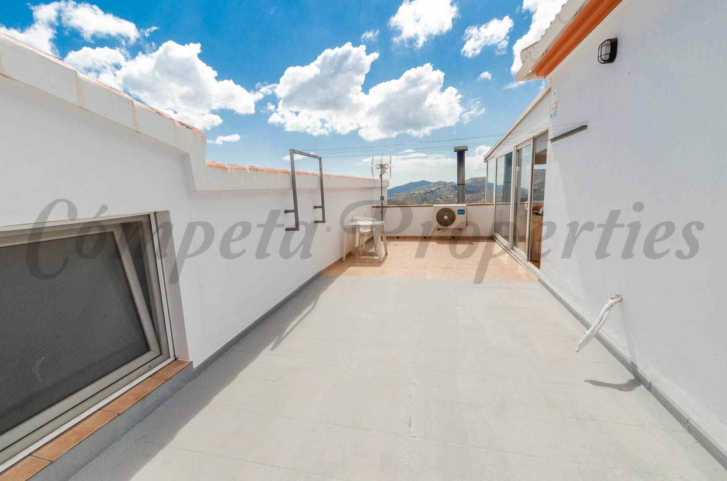 5 slaapkamer Huis te koop in Competa met zwembad garage - € 649.000 (Ref: 10037616)