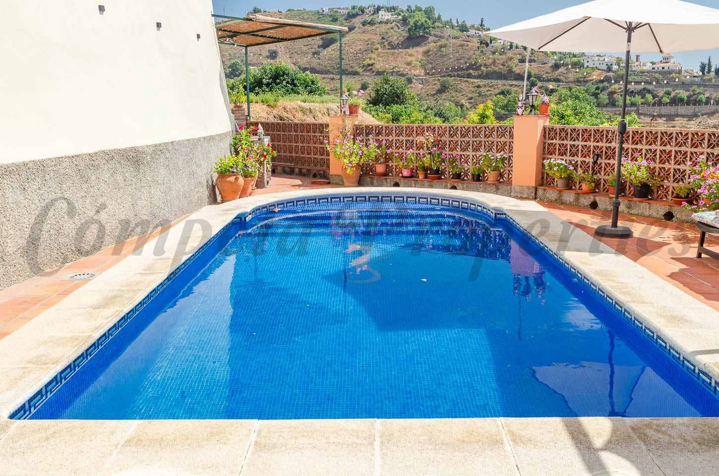 5 slaapkamer Huis te koop in Competa met zwembad garage - € 649.000 (Ref: 10037616)