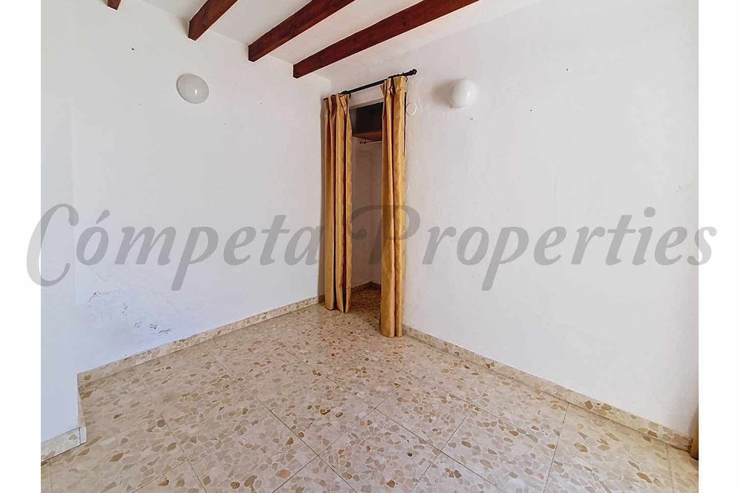 2 makuuhuone Omakotitalo myytävänä paikassa Sedella - 79 500 € (Ref: 10039104)