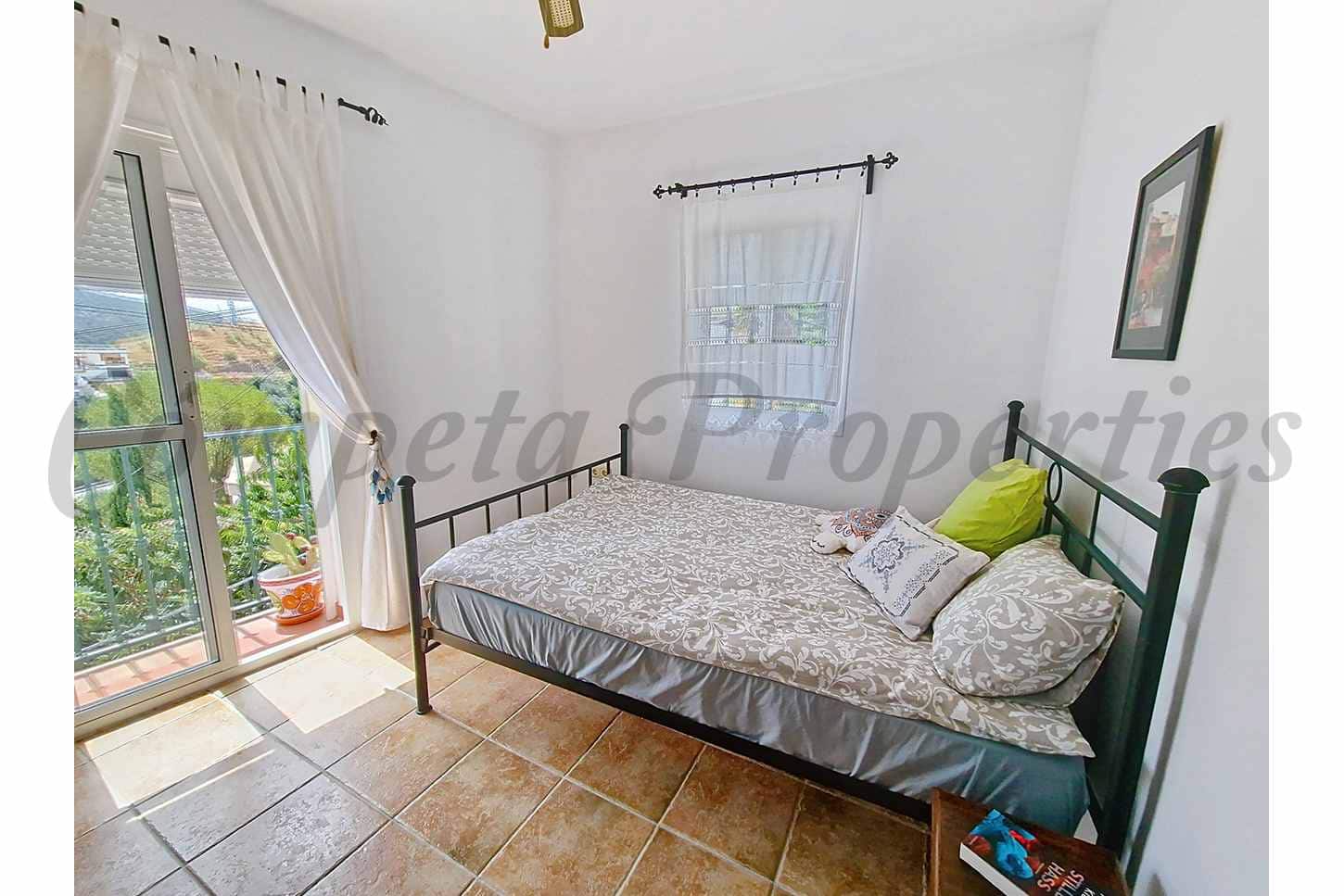 3 makuuhuone Omakotitalo myytävänä paikassa Sedella - 179 950 € (Ref: 10039109)